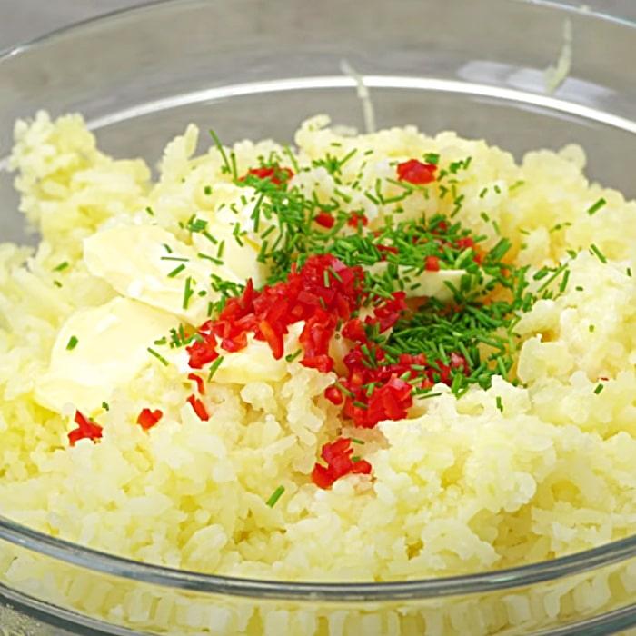 Easy Side Dish - Easy Potato Recipes - Duchess Potatoes Recipe