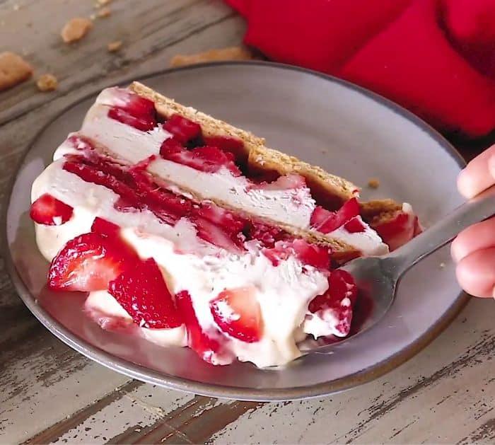 Easy to Make No-Bake Strawberry Icebox Cake