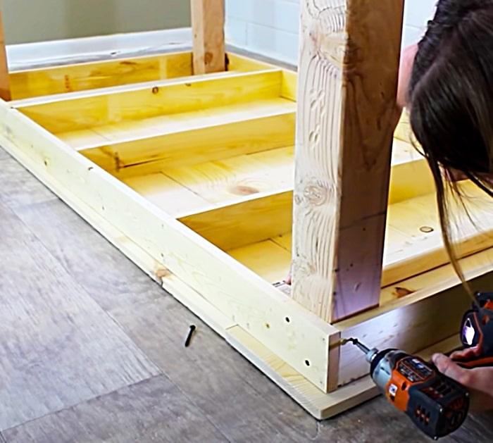 Easy Woodworking Projects - How To Build A Table - DIY Easy Wood Crafting