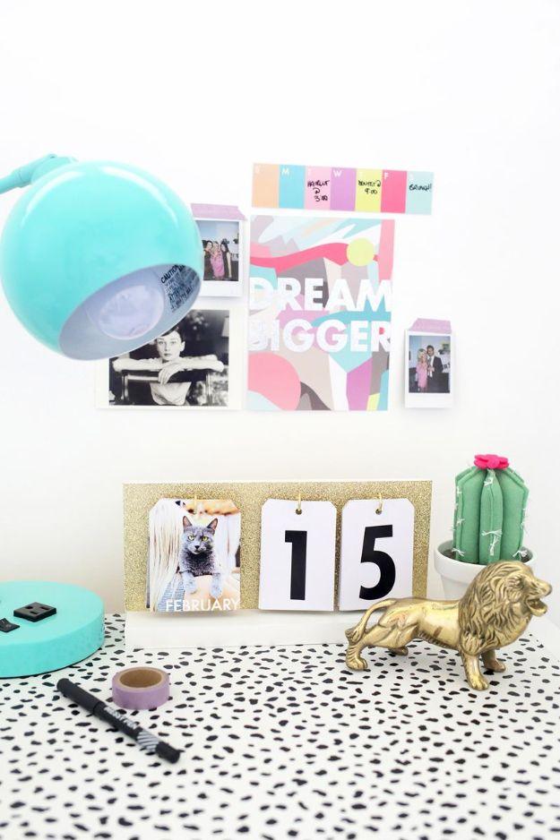 Perpetual Flip Calendar DIY, a fun DIY calendar worth making to start the year off right and an idea worth saving for later