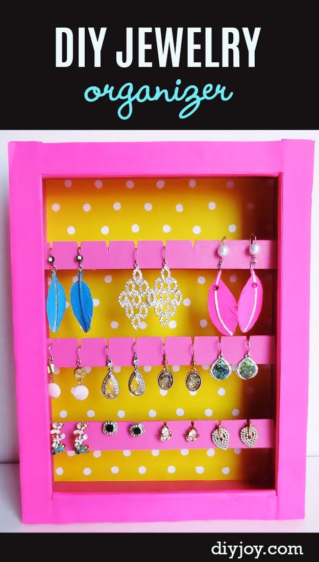 DIY Jewelry Organizer, a clever DIY storage idea worth building this weekend and an idea worth saving for later