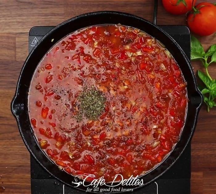 Easy Skillet Tomato Chicken & Rice Recipe