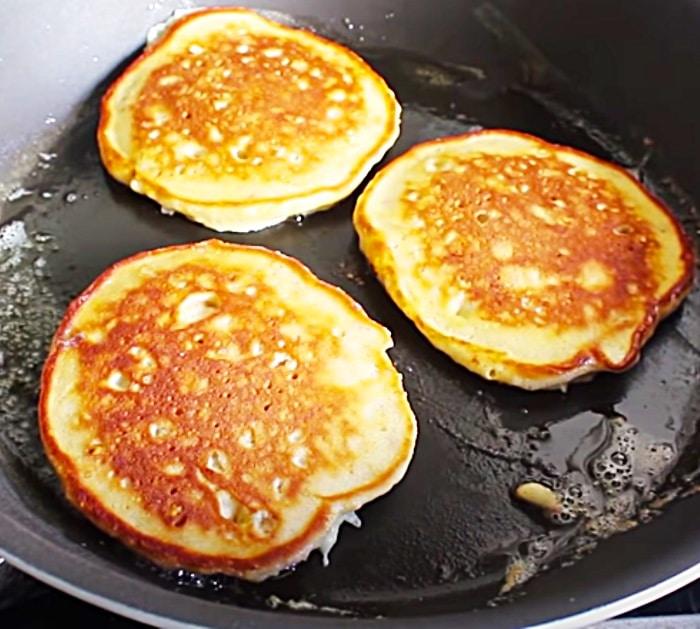 Brunch Ideas - Fancy Pancake Recipe - Banana Lovers Recipe