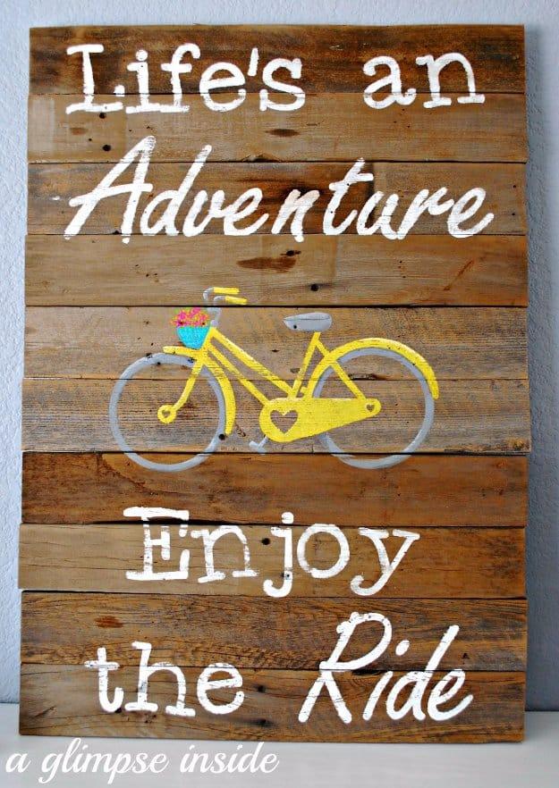 Life's an Adventure Pallet Sign, a simple craft using basic stencils and paint and a thoughtful handmade gift idea