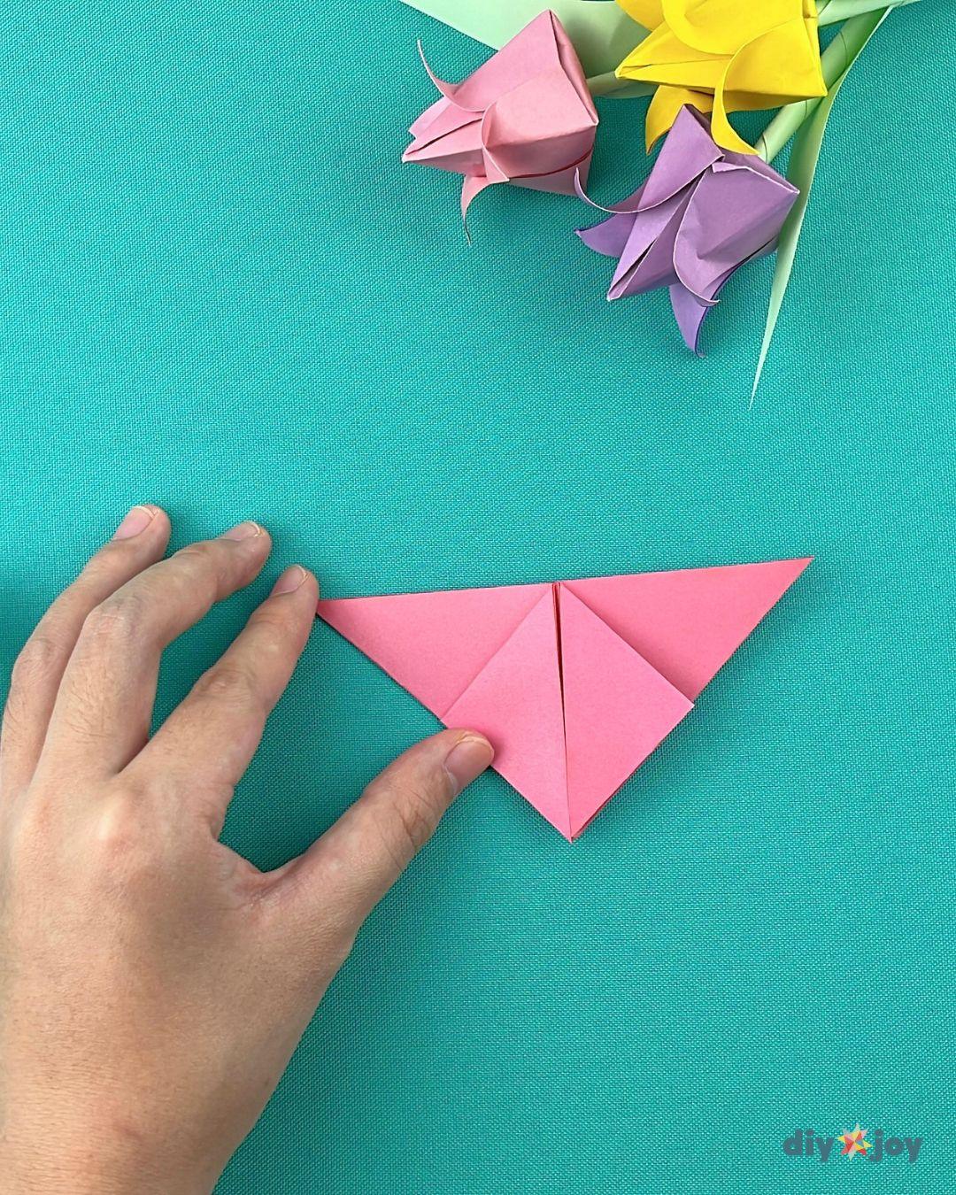 Easy Paper Tulips — diy easy paper flowers