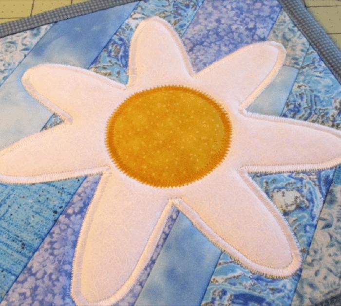 Easy Quilted Daisy Potholder Tutorial