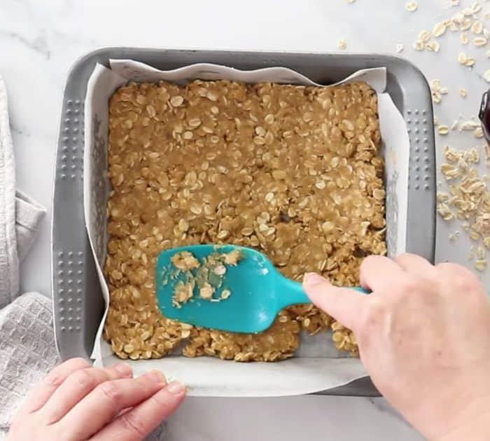 Easy Healthy Jam Oatmeal Bars Recipe