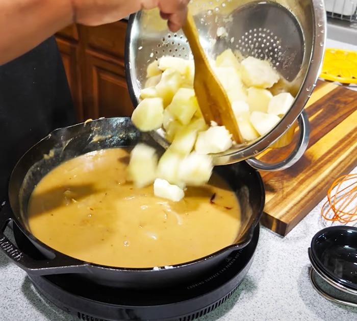Smothered Potatoes And Onion Gravy Recipe | Homemade Recipes