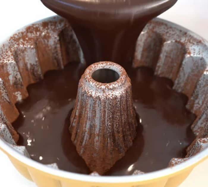 Easy-To-Make Dark Chocolate Bundt Cake
