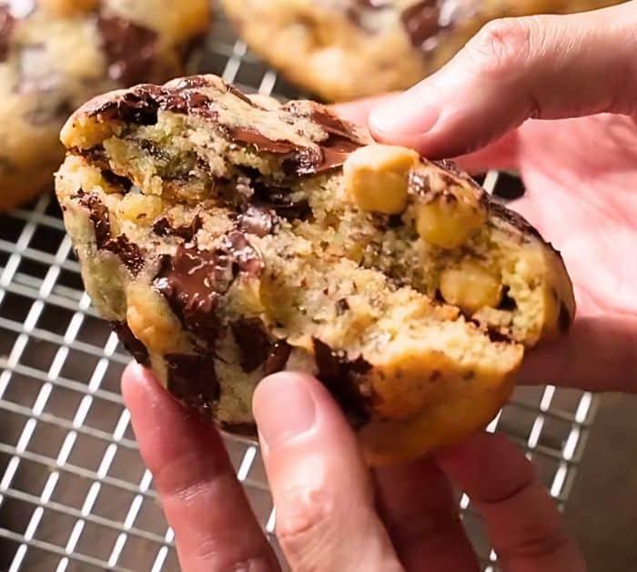How to Make Chocolate Chip Cookies