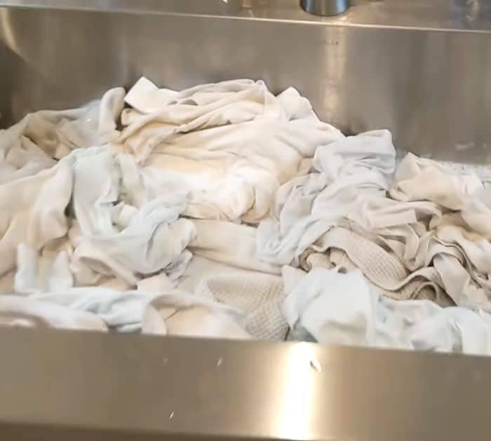 Secret to Getting White Clothes Whiter Tips