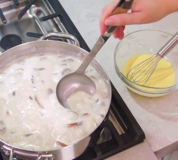 Easy To Make One-Pot Classic Chicken A La King