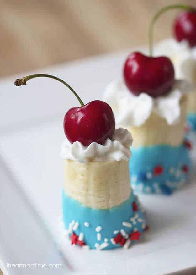 4th of July Desserts Banana Split | DIY Projects & Crafts by Sueeye #fourthofjuly #july4th #desserts