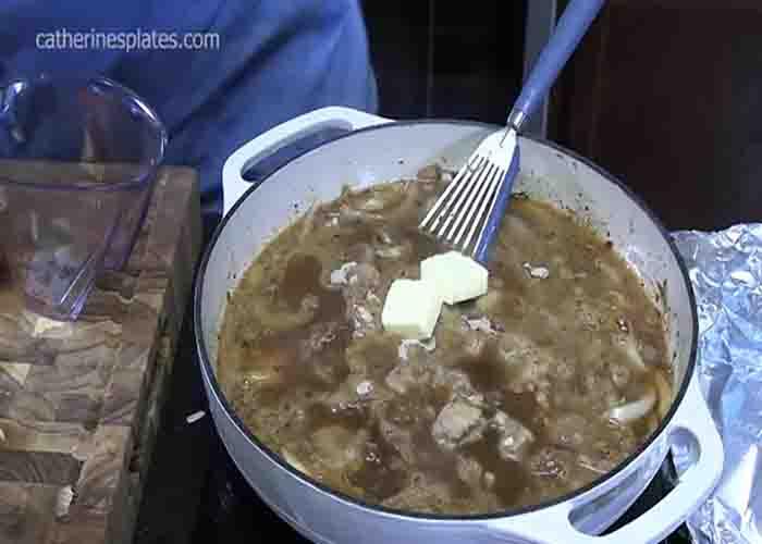 Making the gravy and onions for the Salisbury steak