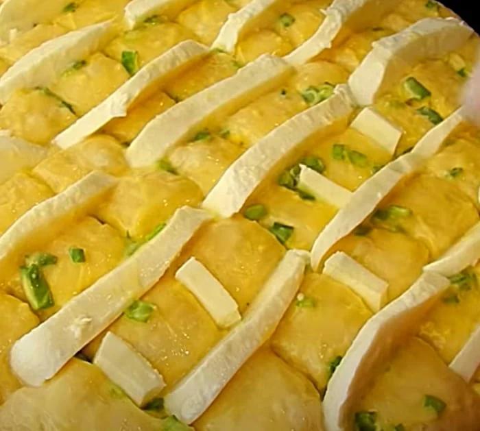 Garlic butter bread with mozzarella from scratch