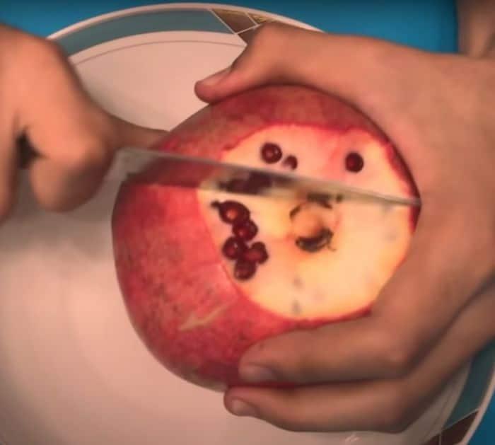 How to properly open and eat a pomegranate