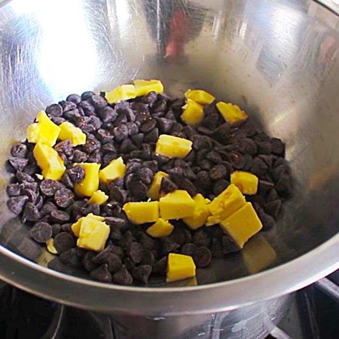 How To Make Rocky Road Candy - Easy Candy Recipe - Chocolate Ideas