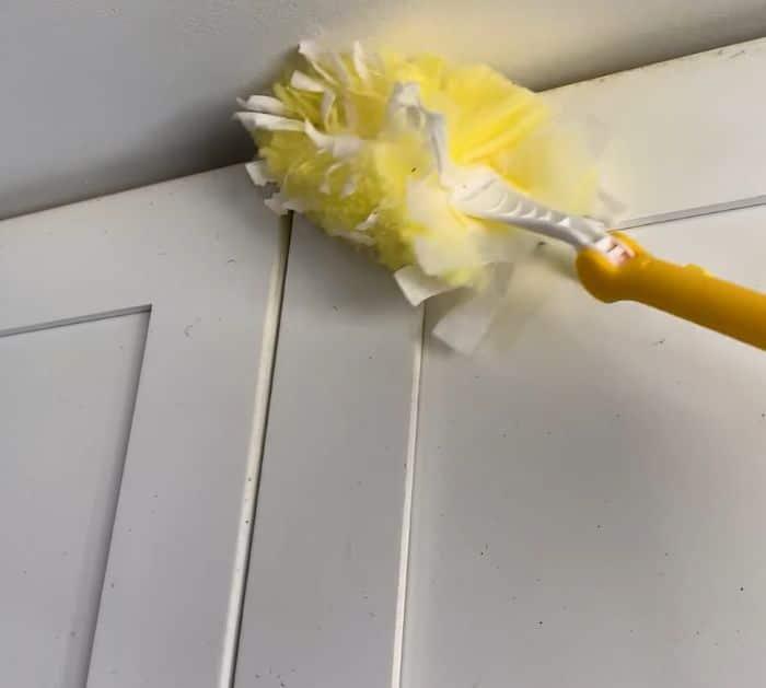 What You Need to Remove Grease Off Kitchen Cabinets (1)