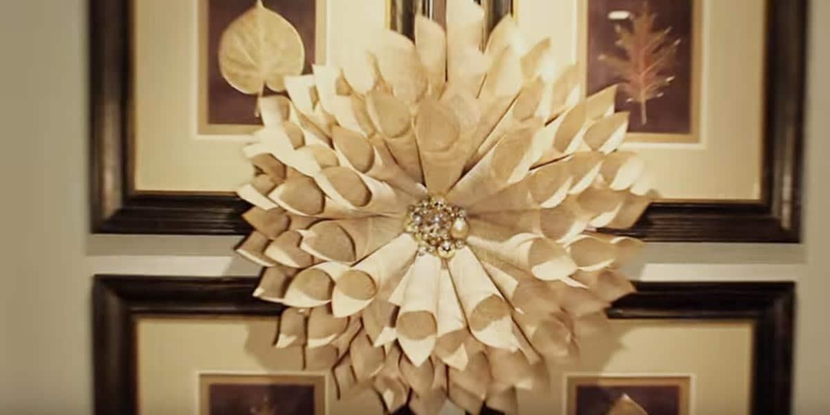 She Makes This Incredibly Beautiful Dahlia Wreath Out Of A $2 Book (Watch!)