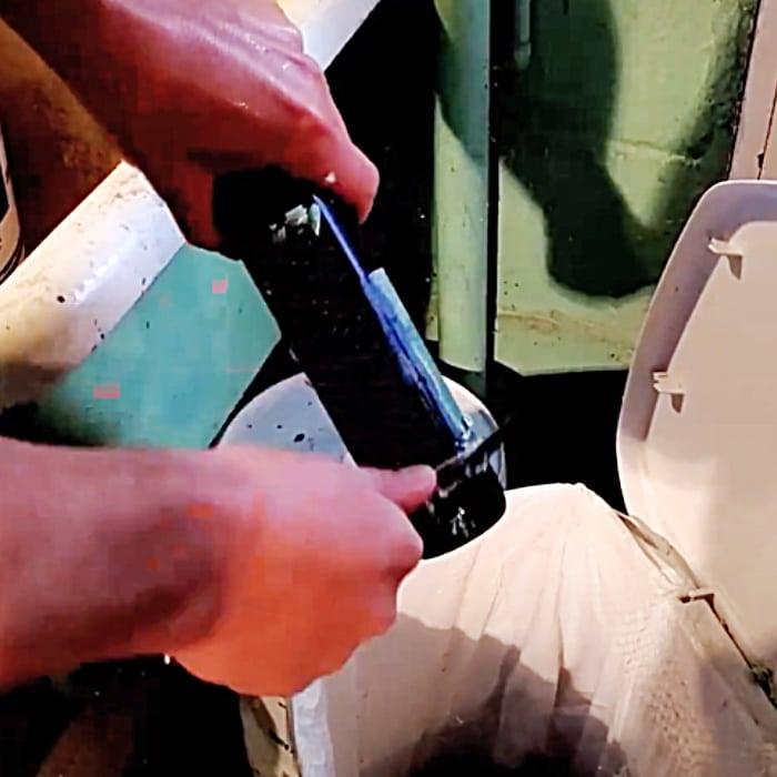 How To Remove Labels From Wine Bottles - Easy Wine Bottle Label Removal - Wine Bottle Hacks