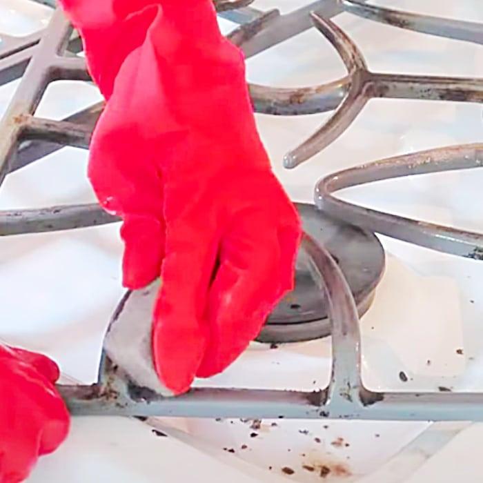 How To Clean A Stove Grate - Easy Stove Cleaning Hacks - How To Clean A Stove