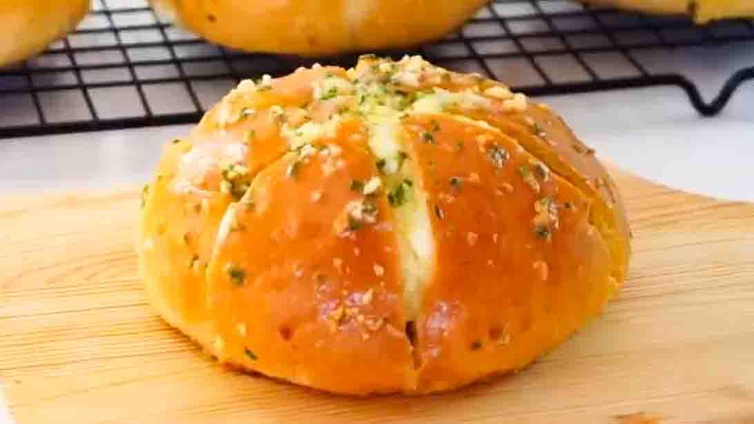 Cream Cheese Garlic Buns Recipe