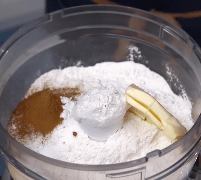 How to Make Vintage Cinnamon Buns