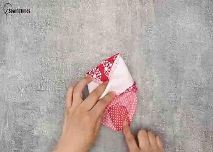 Making the main part of the DIY coffee sleeve holder