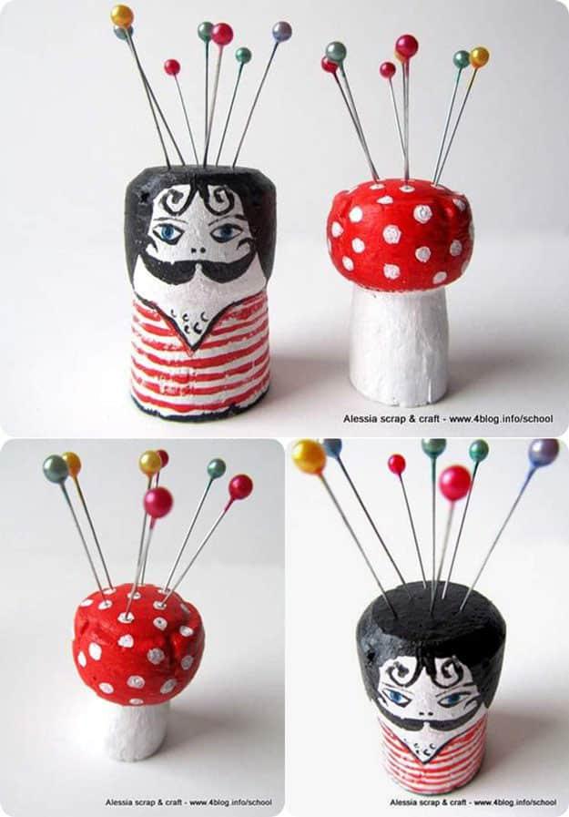 Easy Wine Cork Crafts & Fun DIY Art Ideas - Wine Cork DIY Pincushions - DIY Projects & Crafts by Sueeye #crafts