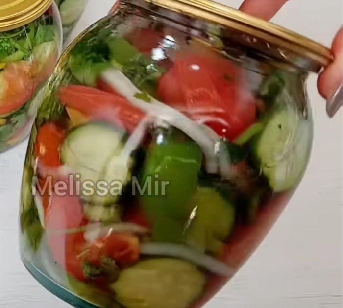 How to Make Fresh Salad That Lasts A Year