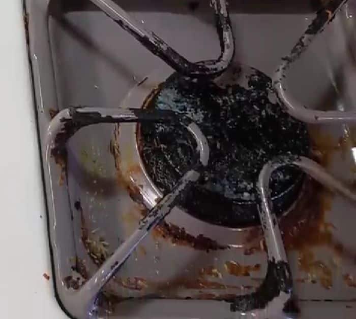 Easy Stove Grease Buildup Cleaning Hack