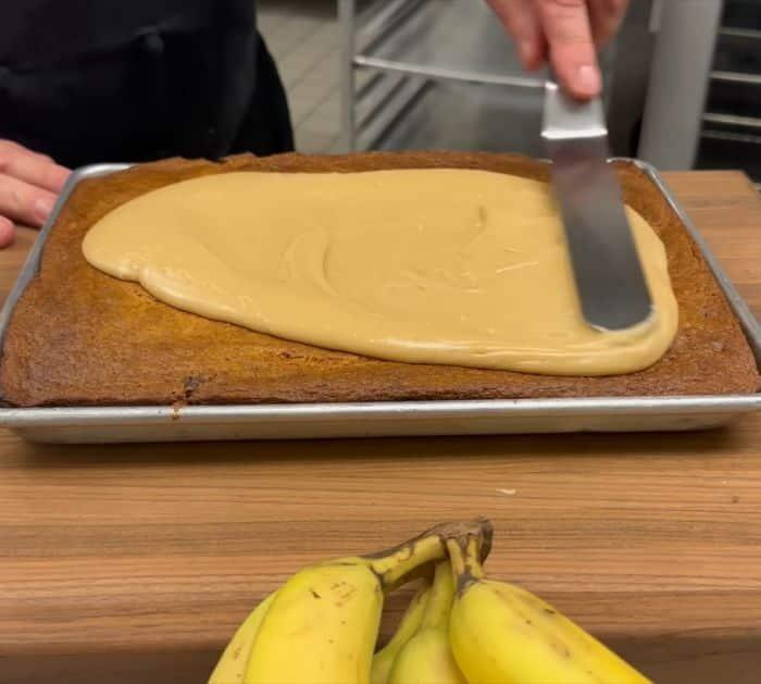 How to Make Caramel Banana Cake