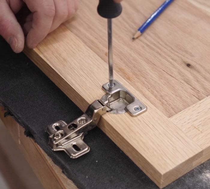 How to make new cabinet doors