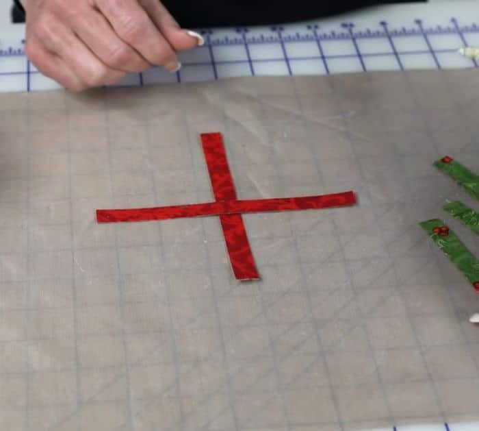 How to Make a No-Sew Scandinavian Star Ornament Tutorial