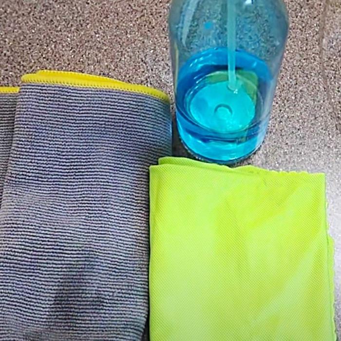 How To Clean Mirrors And Windshields - Easy Window Cleaning - Bathroom Cleaning Hacks - Easy Ways To Clean A Mirror