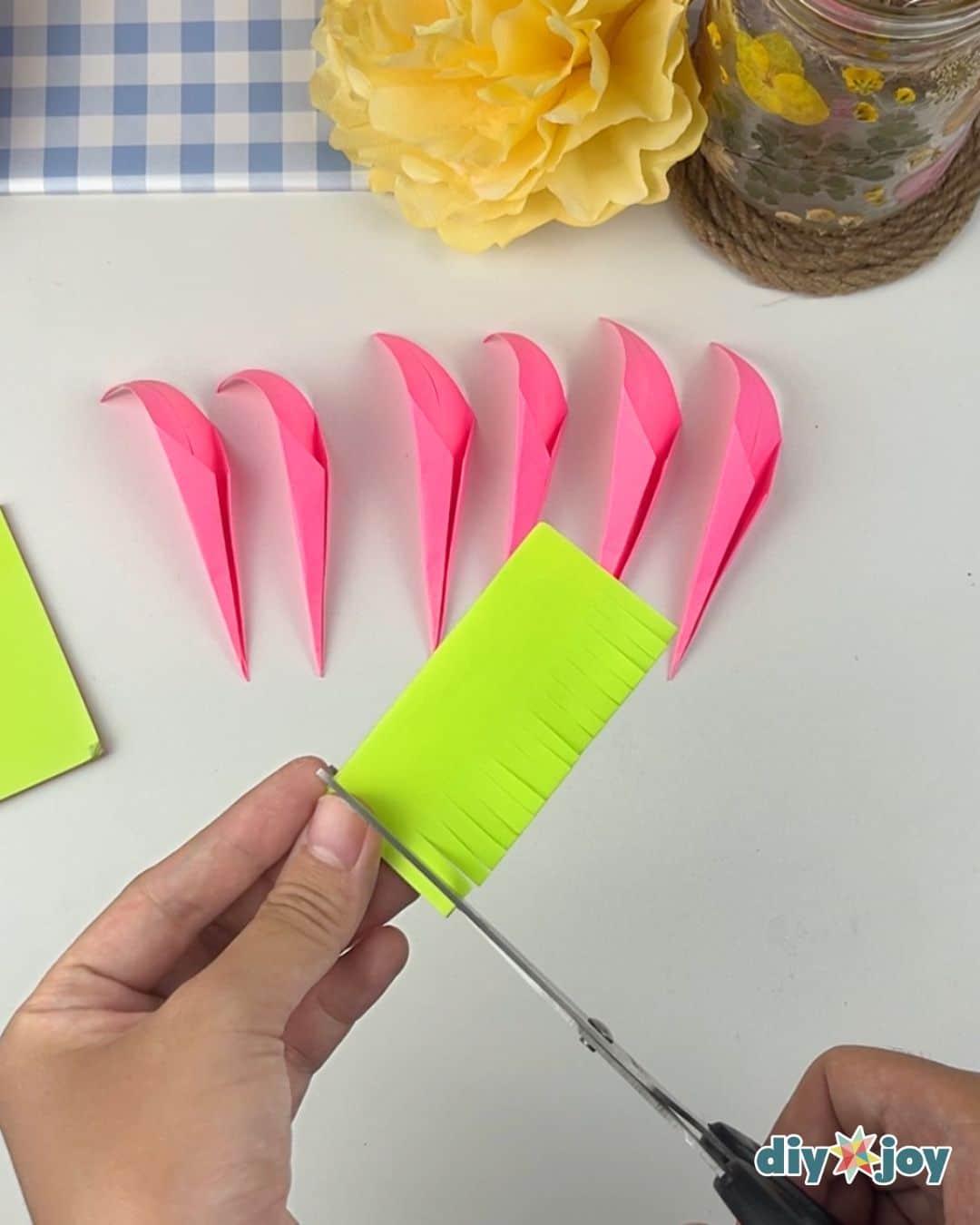 Post It Notes Paper Flowers — make the center of the flower