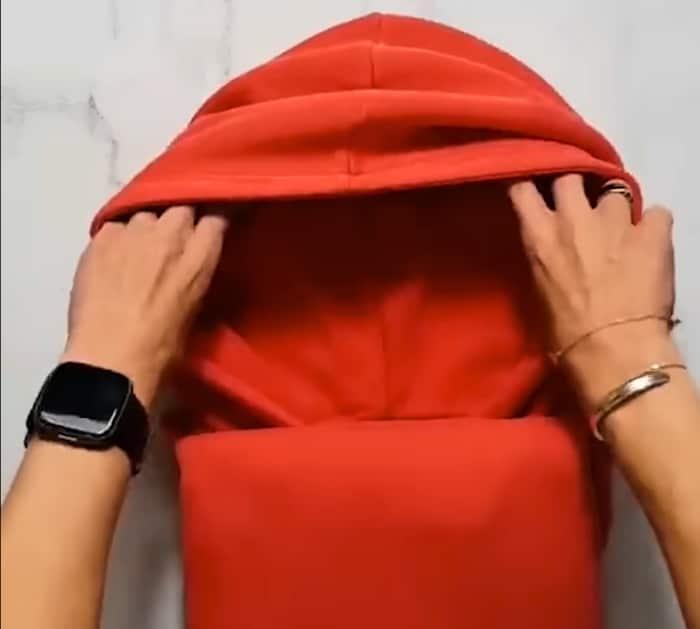 How to Fold and Store Clothes the Right Way Tricks