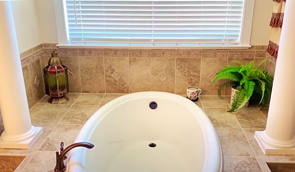 How To Maintenance Clean A Garden Tub