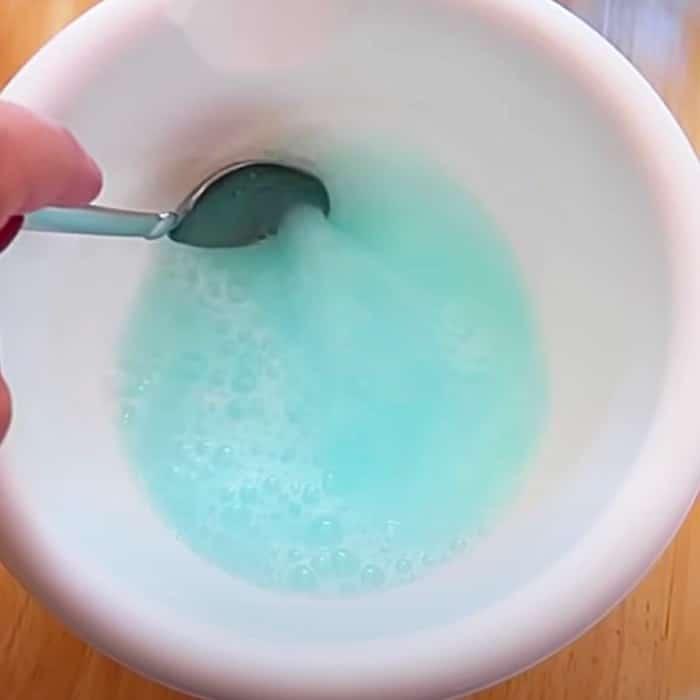How To Clean Pet Stains Off A Couch - Easy Pet Hacks - DIY Cleaner