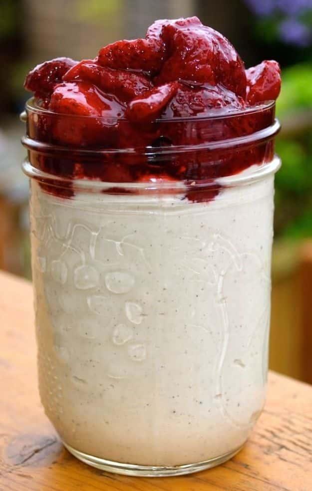 Low Sugar Dessert Recipes - Vegan Strawberries and Cream - Healthy Desserts and Ideas for Healthy Sweets Without Much Sugar - Raw Foods and Easy Clean Eating Dessert Tips, Keto Die
