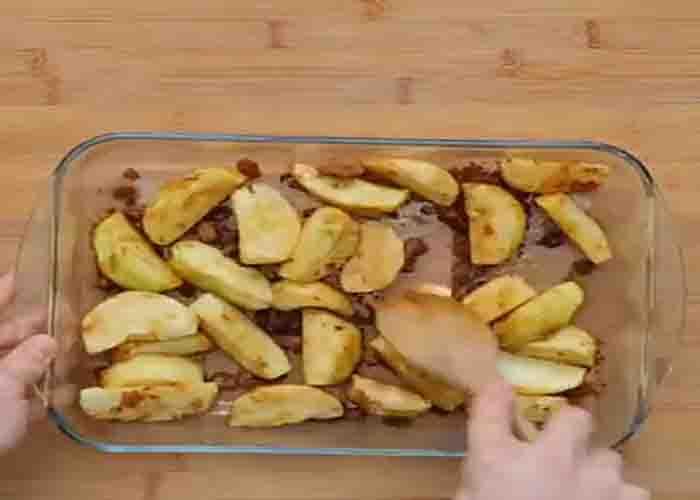 Baking the apples for the homemade cheesecake