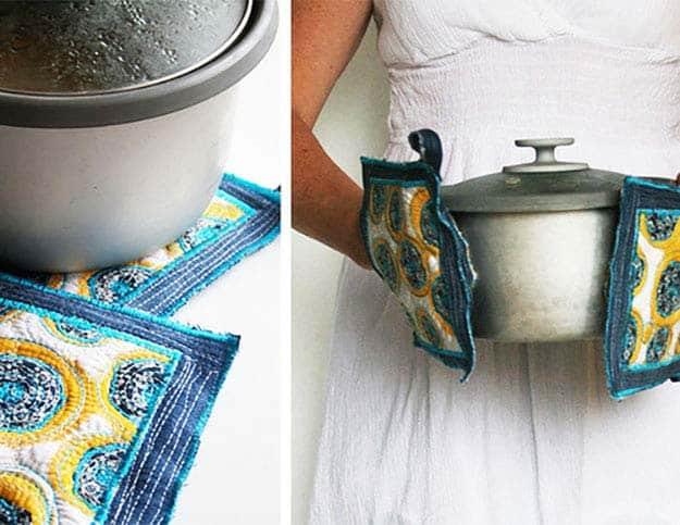 Upcycled Project Ideas for Old Jeans | DIY Denim Potholders | DIY Projects & Crafts by Sueeye #sewingideas #denim #upcycling