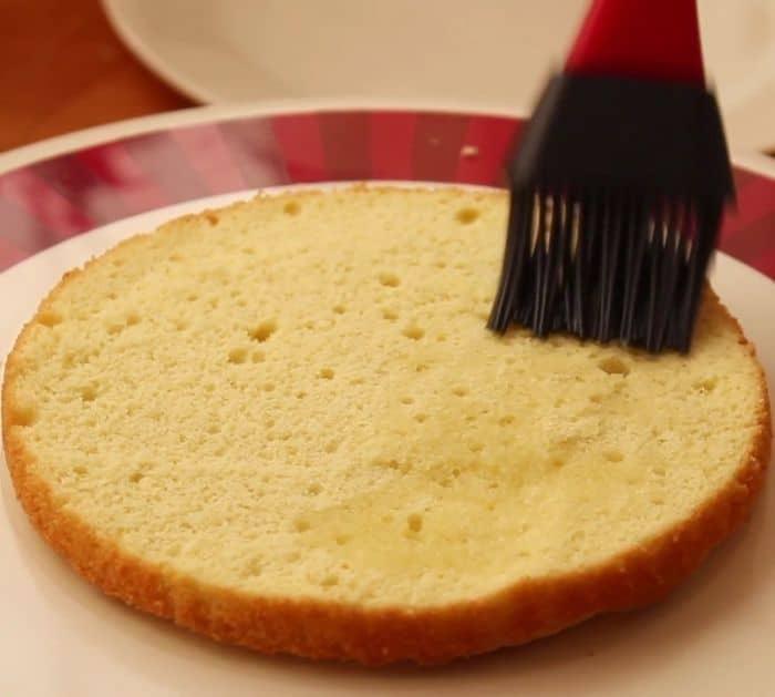 Easy To Make Peach Cream Cake