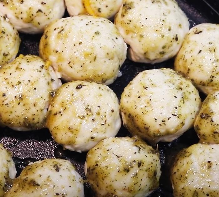 Cheesy Stuffed Biscuit Garlic Bread Recipe | Canned Biscuits Recipes