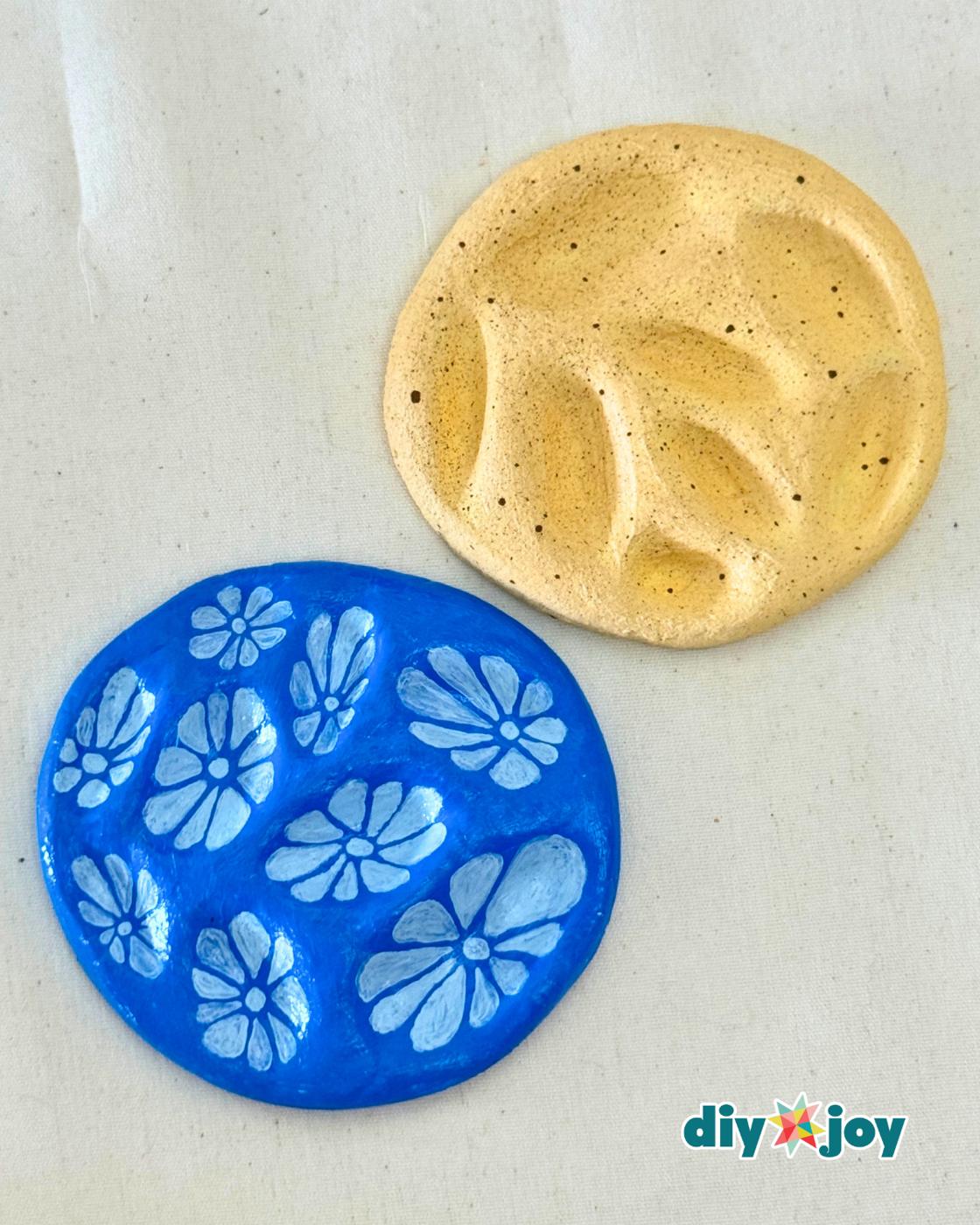 Homemade Air Dry Clay Jewelry Organizer Using Pebbles — make jewelry holder using air-dry clay