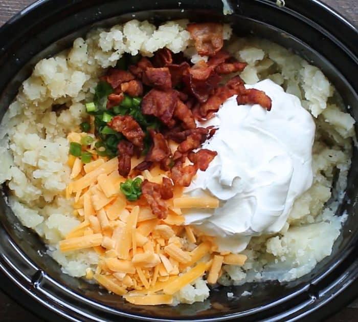 How to Make Baked Potato Casserole in a Slow CookerPotato Casserole Ingredients