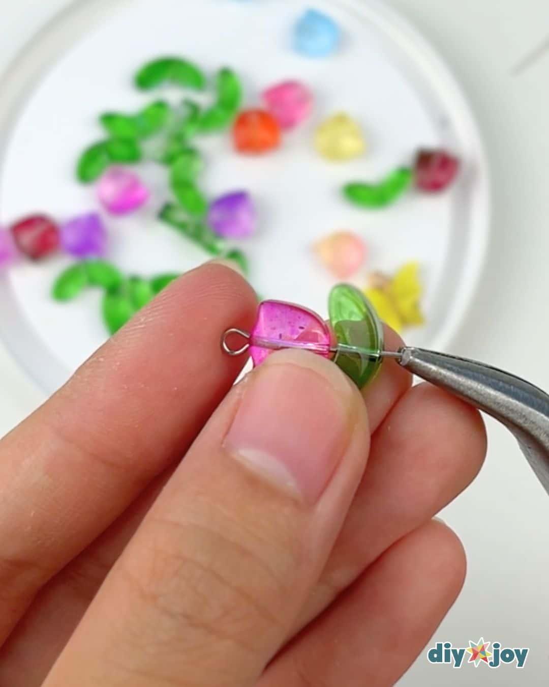 Homemade Chicken Wire Suncatcher — making the tulip charms