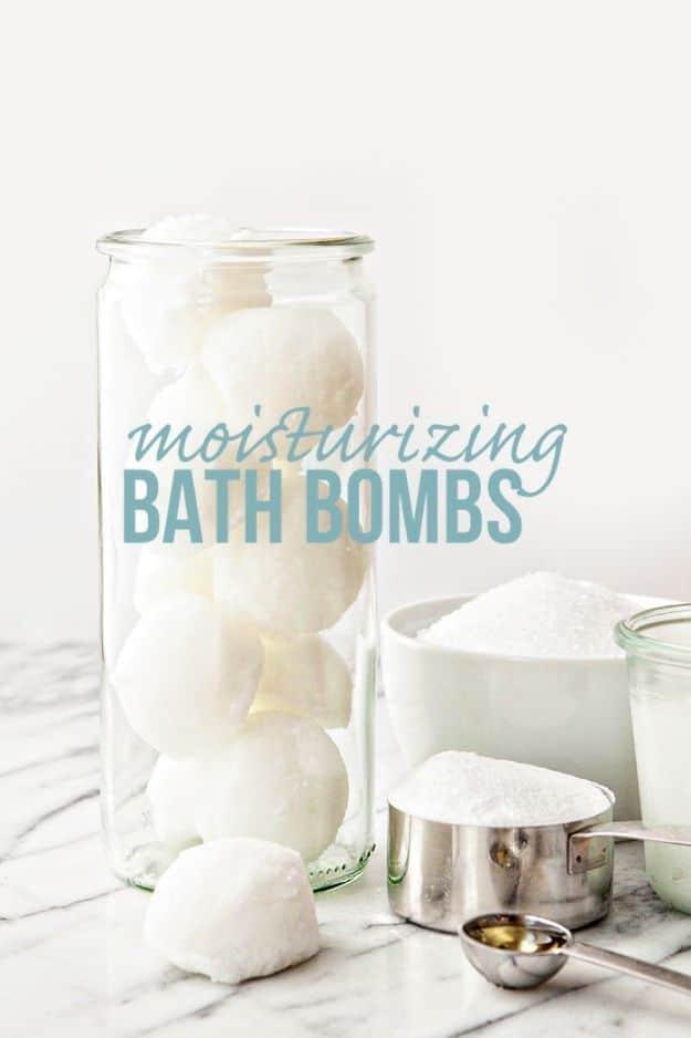 DIY Moisturizing Bath Bombs, quick enough to make on a lazy Sunday afternoon and a little luxury that costs almost nothing