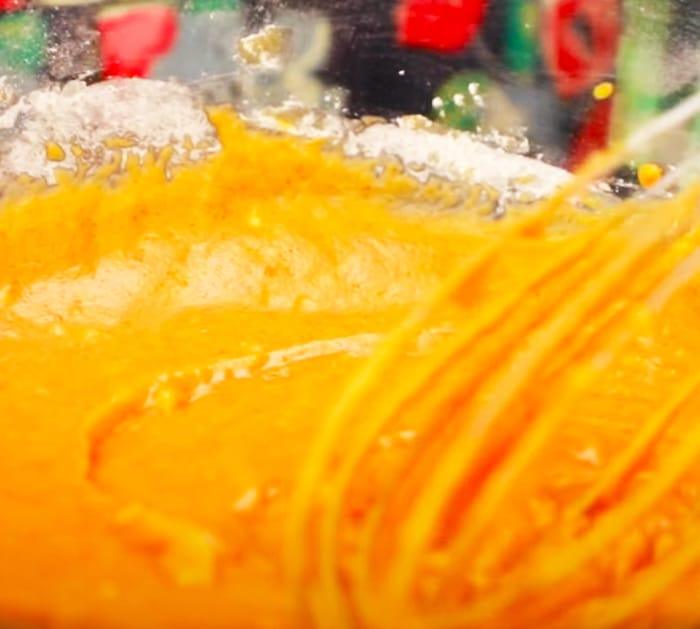 Use Pumpkin Puree To Make Pumpkin Bread - Easy and Simple Recipes - Homemade Dessert Recipes
