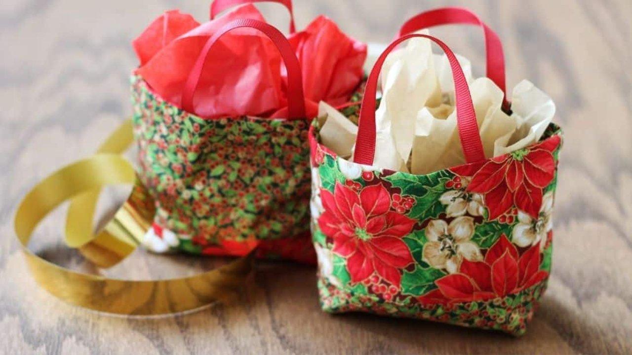 Easy DIY Fabric Gift Bag